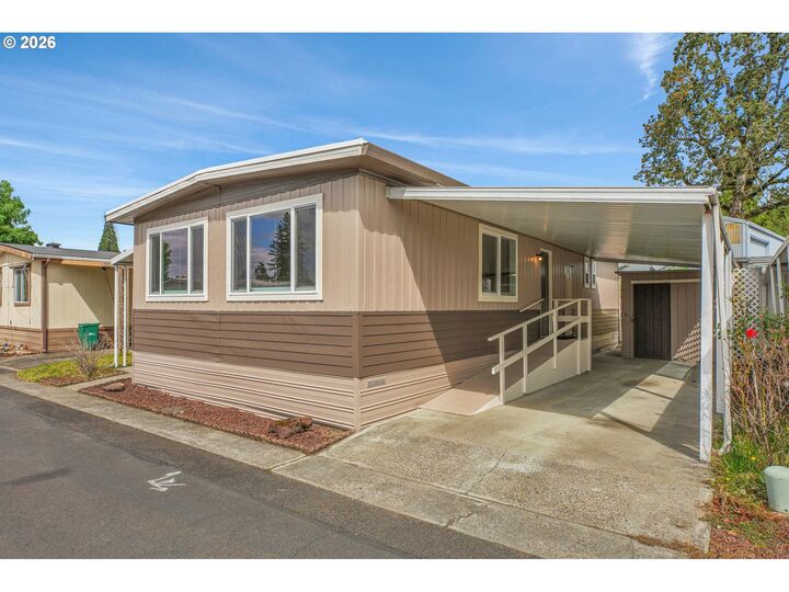 Property Photo:  4400 SE Roethe Rd 18A  OR 97267 