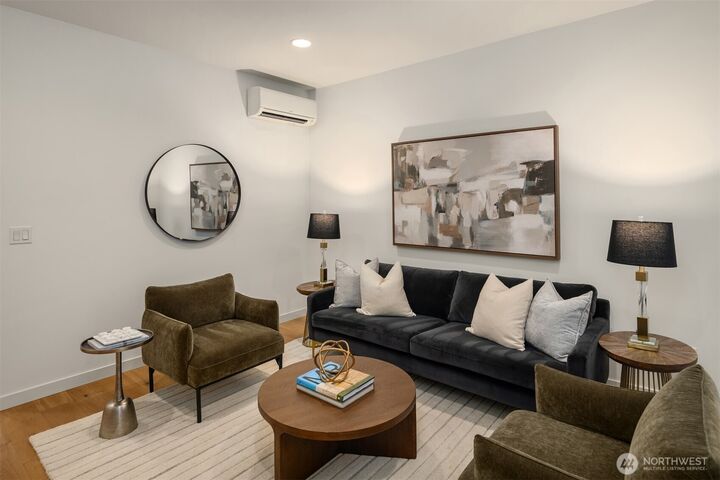 Property Photo: 9553 Ashworth Avenue N B WA 98103