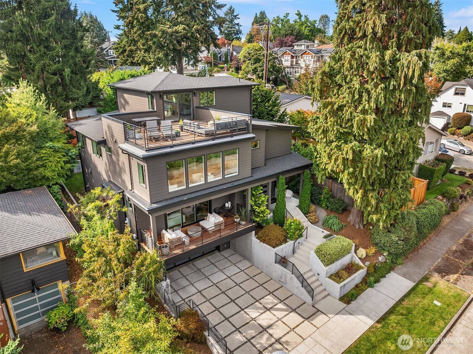 Property Photo: 5751 36th Avenue NE WA 98105