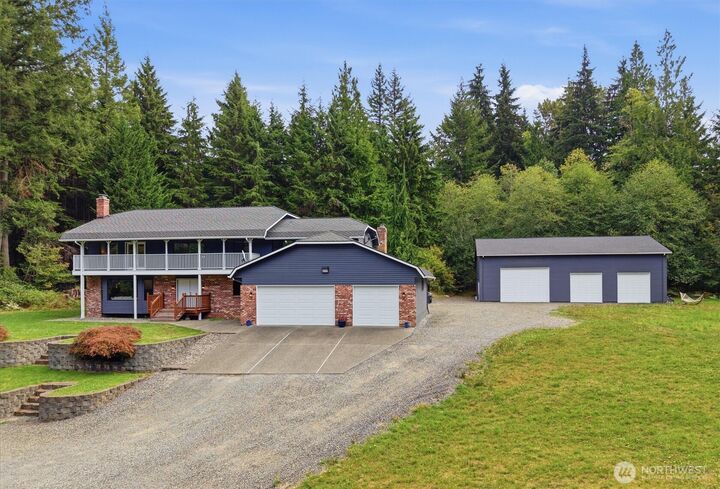 Property Photo: 2809 132nd Avenue SE WA 98290