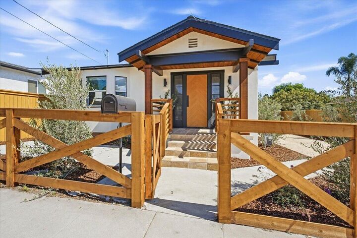 Property Photo: 1014 E Ortega Street CA 93103