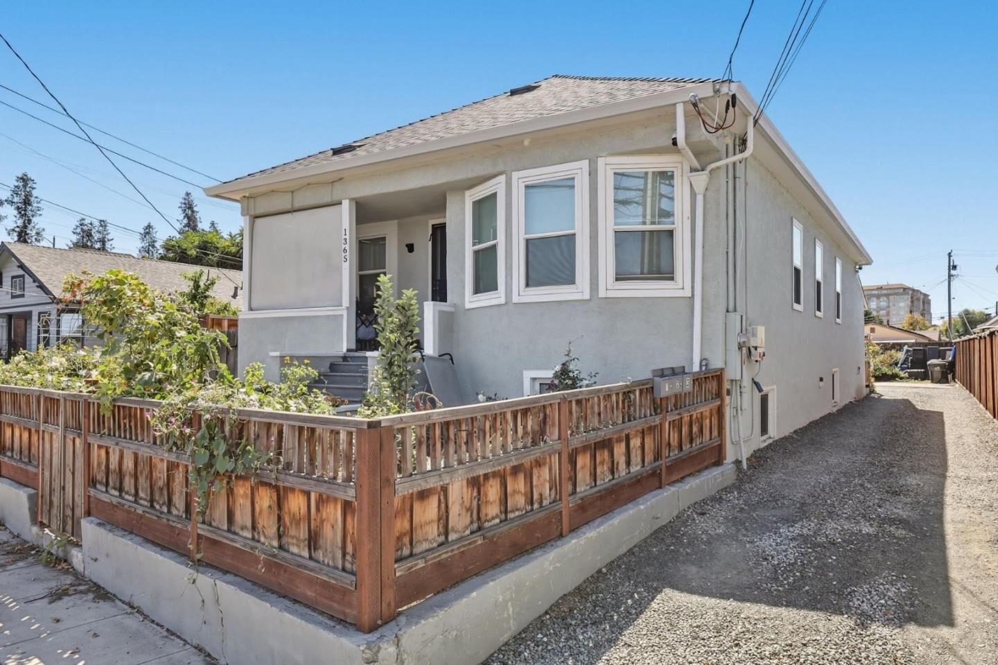 Property Photo:  1365 Vine Street  CA 95110 