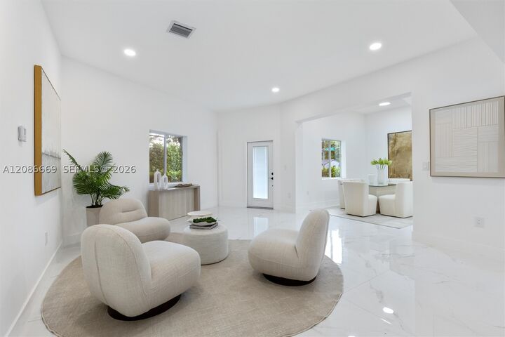 Property Photo: 1001 NE 82nd St FL 33138