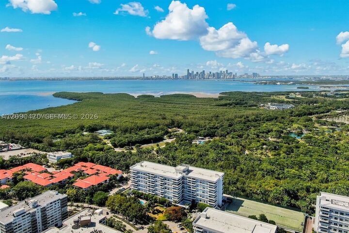 Property Photo:  155 Ocean Lane Dr 413  FL 33149 