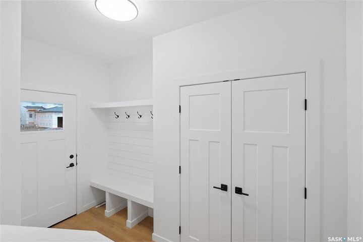 Property Photo:  856 Nightingale Road  SK S7L 7R5 