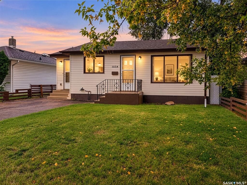 Property Photo:  1054 Vaughan Street W  SK S6H 5P2 