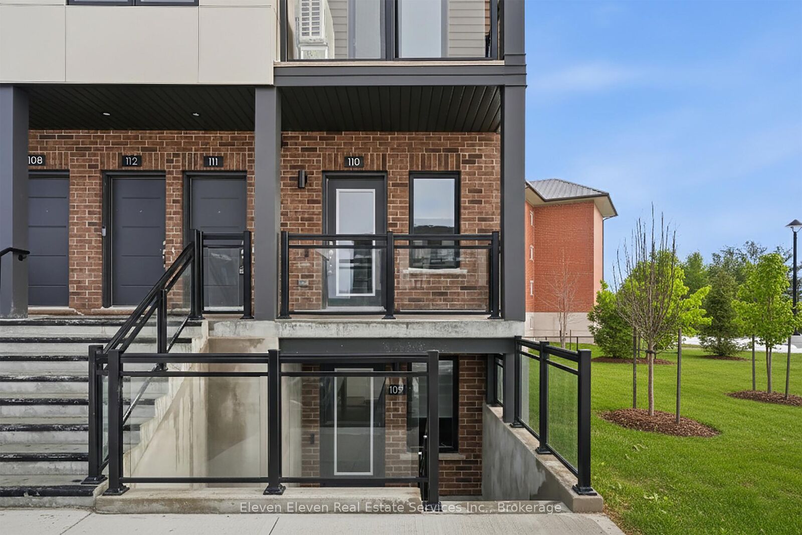 Property Photo:  331 Clair Road E 55  ON N1L 0C4 