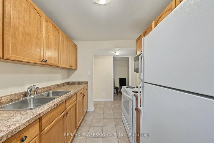 Property Photo:  13 Waite Lane Lower  ON L2P 3Y7 