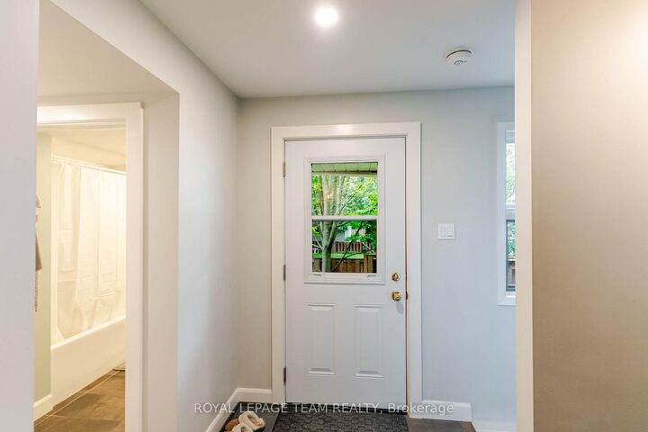 Property Photo:  154 Elgin Street Unit # 6  ON K0A 1A0 