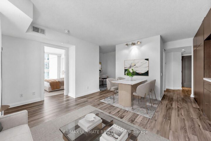 Property Photo:  155 Yorkville Avenue 1607  ON M5R 0B4 