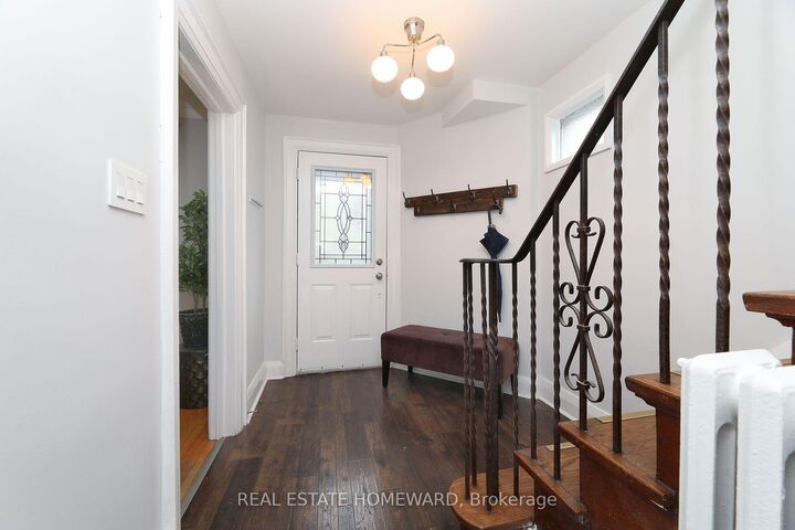 Property Photo: 1 Pinegrove Avenue ON M1N 2G3