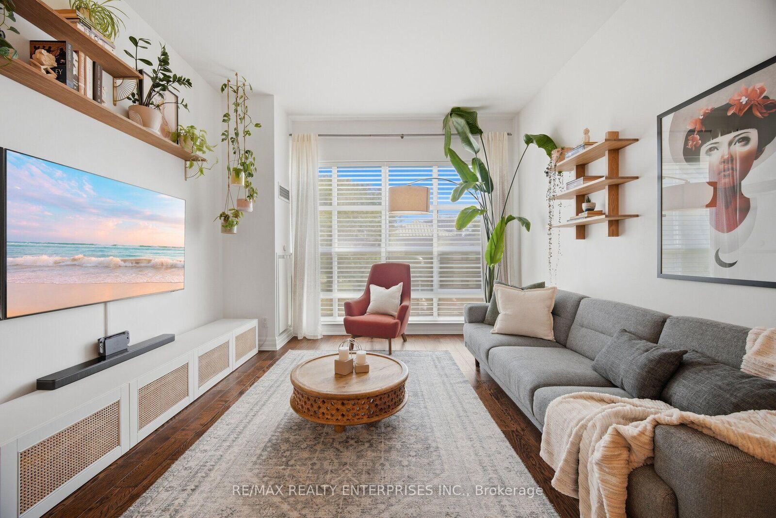 Property Photo: 2855 Bloor Street W 103 ON M8X 3A1