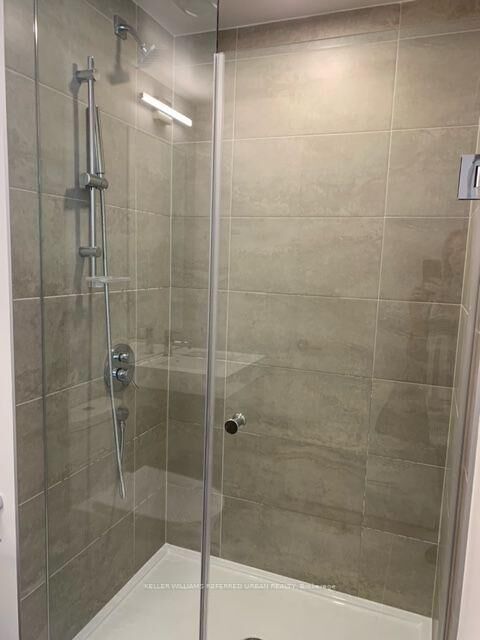 Property Photo:  9 Tecumseth Street 417  ON M5V 0S5 