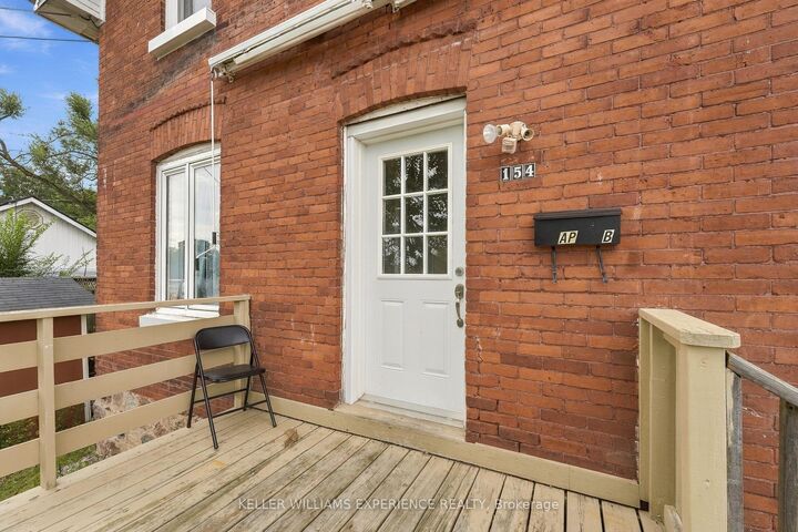 Property Photo:  154 Fifth Street  ON L4R 3V9 