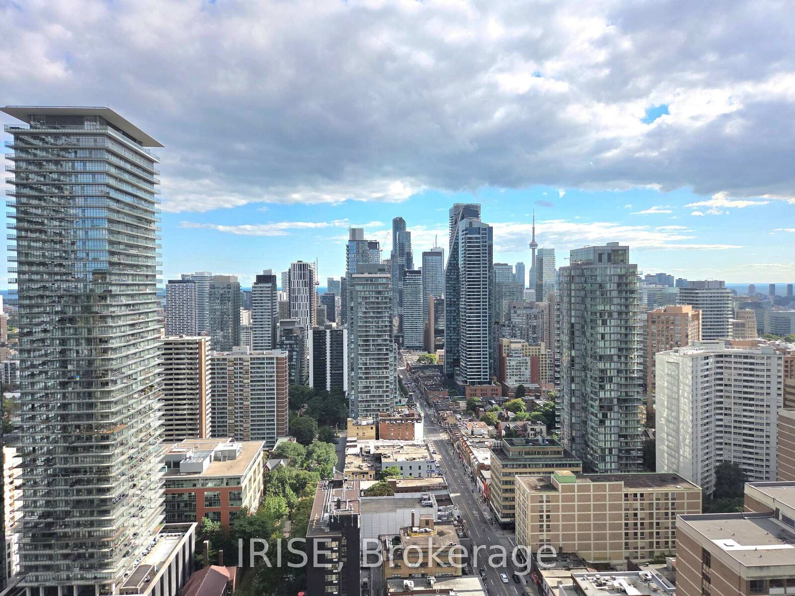 Property Photo:  1 Bloor Street E 2904  ON M4W 0A8 