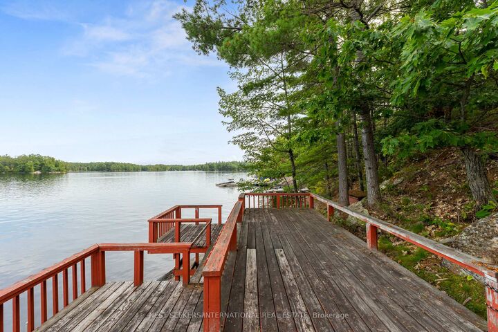 Property Photo:  1327-1329 Woodland Drive  ON P1P 1R2 