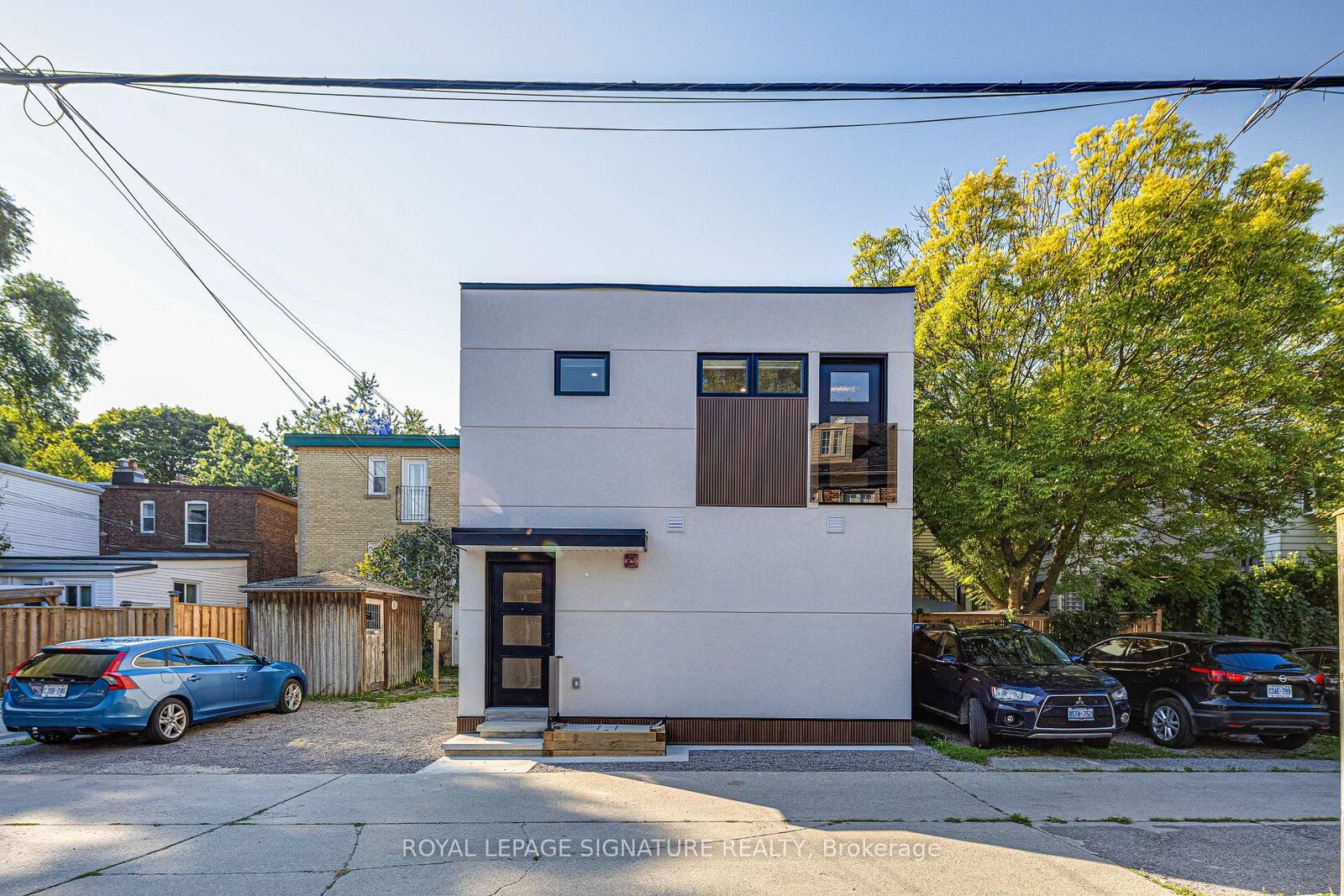 Property Photo:  20 Kewbeach Avenue Lower  ON M4L 1B7 