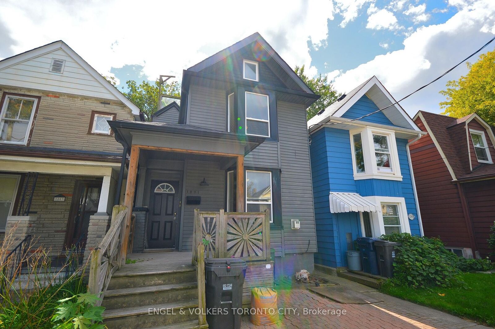 Property Photo:  1801 Dundas Street E Main &Amp Basement  ON M4L 1M4 