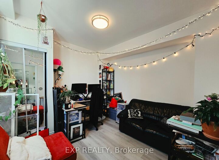 Property Photo:  69 Vine Street 3  ON L2R 3X9 