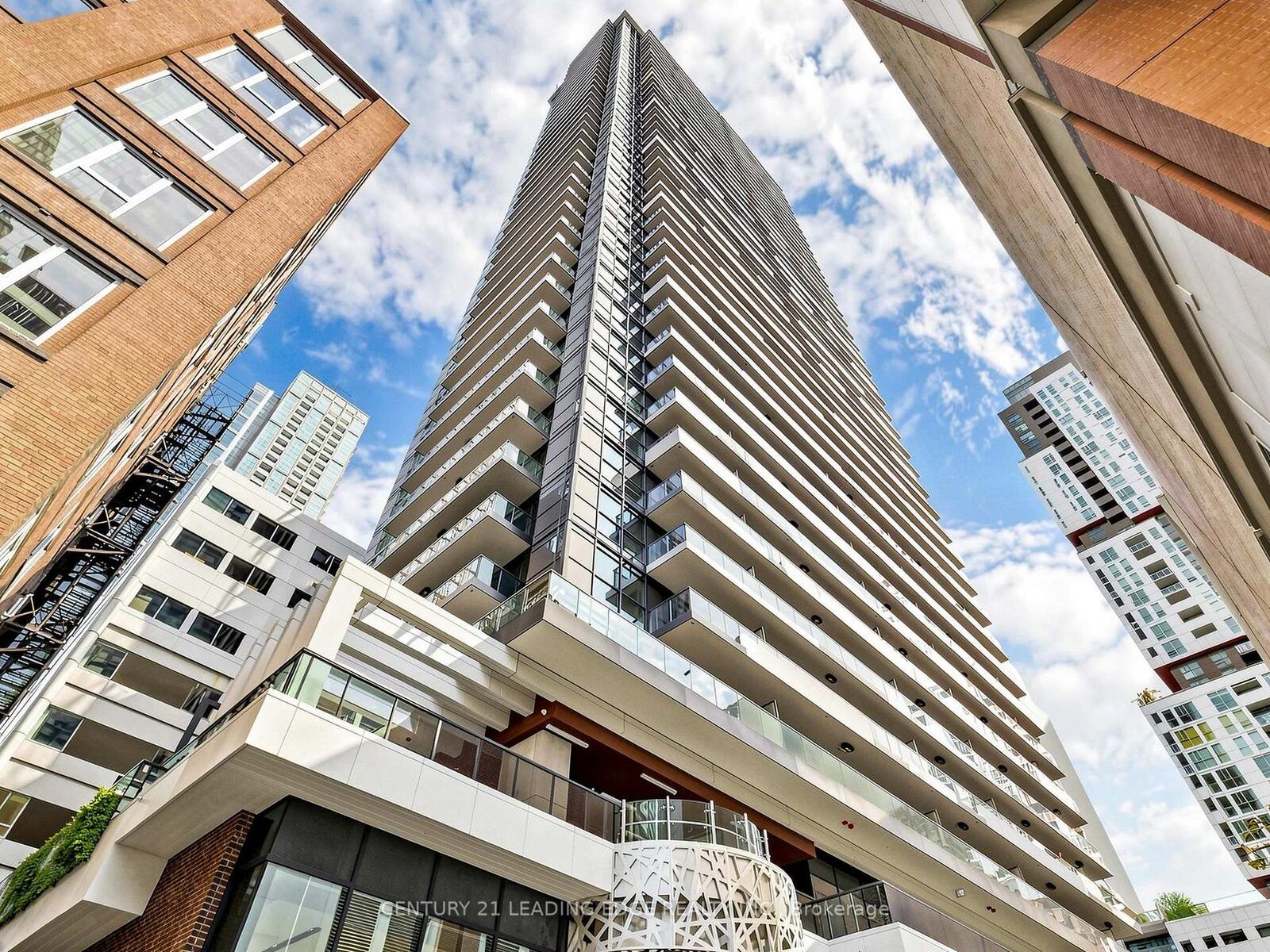 Property Photo:  38 Widmer Street 2606  ON M5V 0P7 