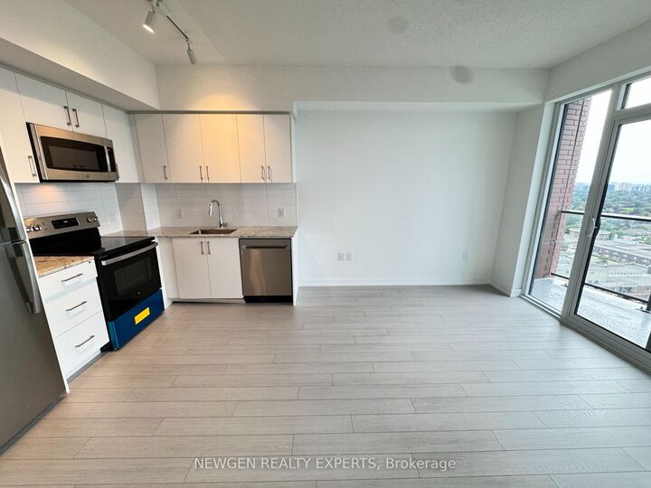 Property Photo:  4010 Eglinton Avenue W 2303  ON M9A 0G5 