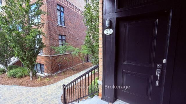Property Photo:  8169 Kipling Avenue 23  ON L4L 0G4 