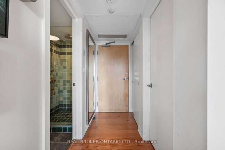 Property Photo:  1014 Bank Street 305  ON K1S 3W8 