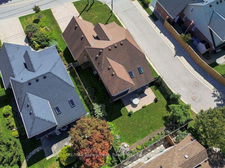Property Photo:  1175 Bellview Crescent  ON L7S 1C9 