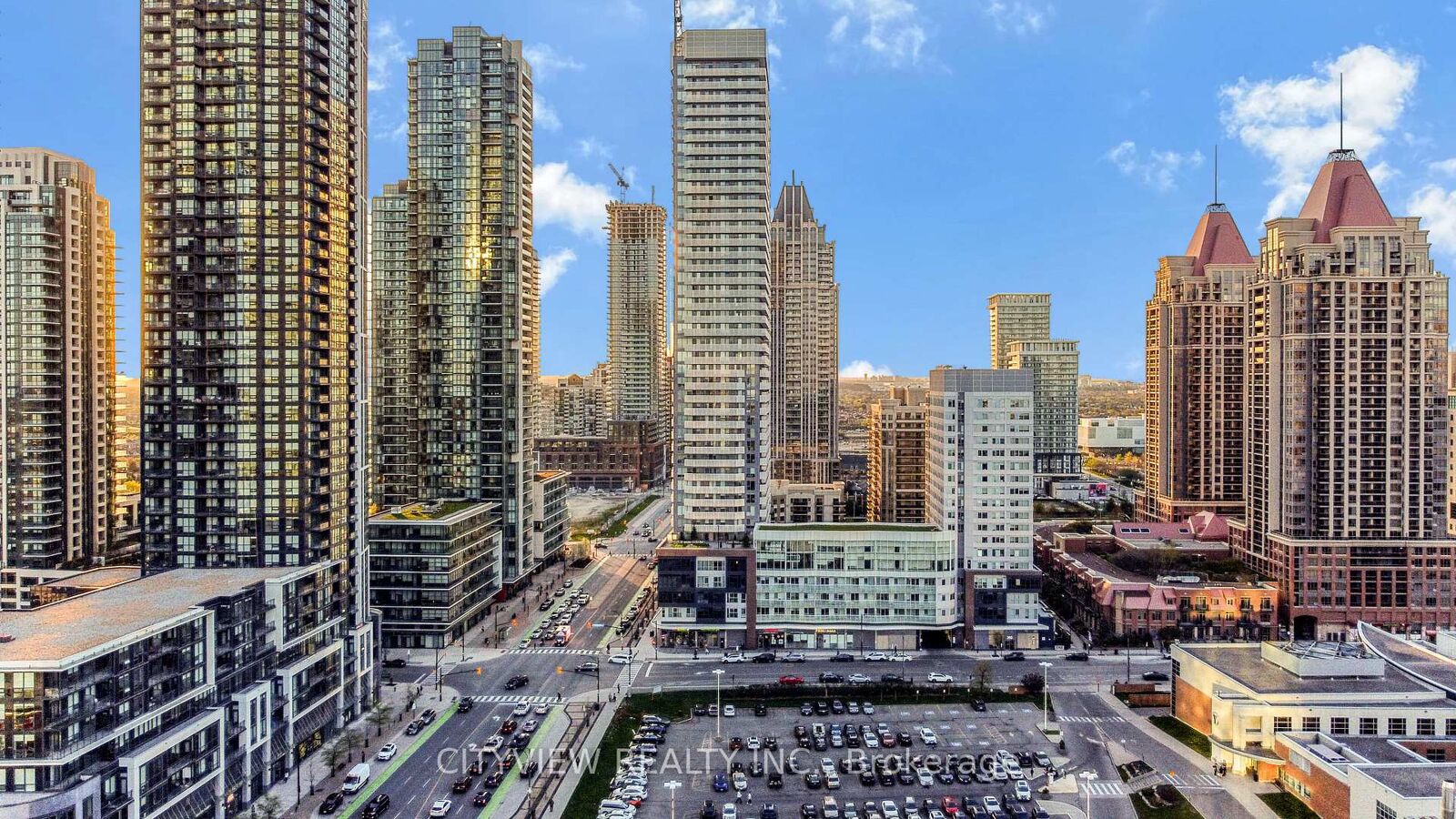 Property Photo:  4065 Confederation Parkway 1009  ON L5B 0L4 
