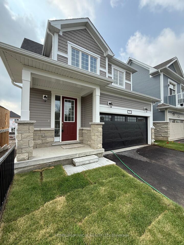 Property Photo:  73 Royal Oak Crescent  ON K0H 1G0 