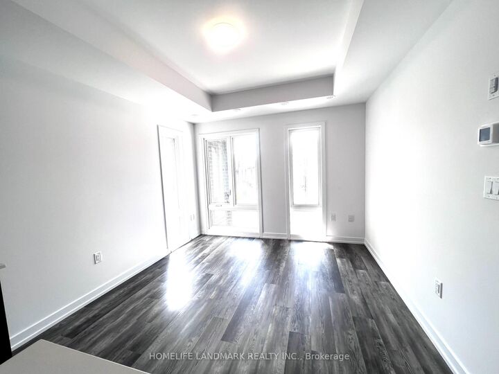 Property Photo:  3 Bancroft Lane E 214  ON L4E 1M1 