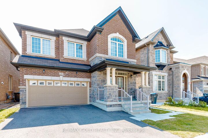 Property Photo:  33 Tiger Crescent  ON L6R 0C8 