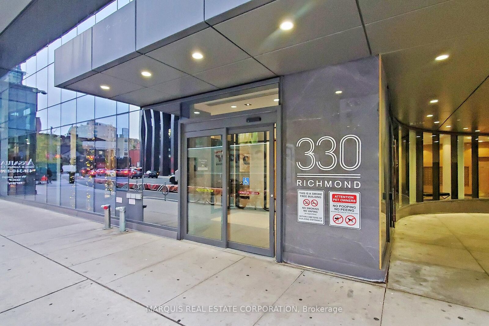 Property Photo:  330 Richmond Street W 505A  ON M5V 0M4 