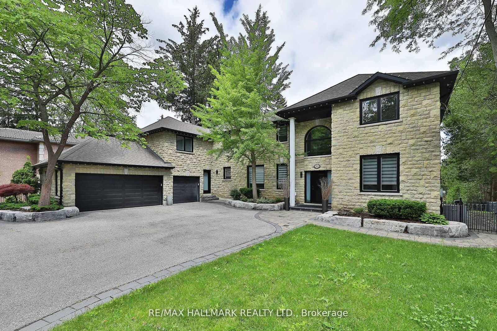 Property Photo:  88 Colonel Danforth Trail  ON M1C 1R1 