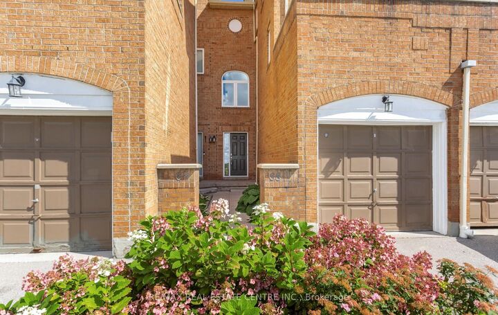 Property Photo: 45 Bristol Road E 68 ON L4Z 3P5