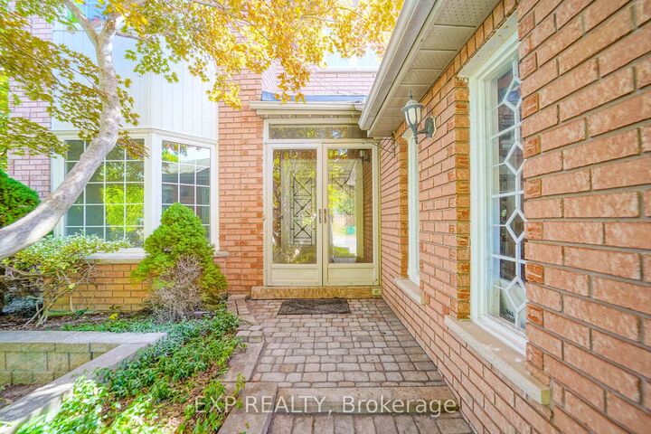 Property Photo:  195 Savage Road  ON L3X 1R6 