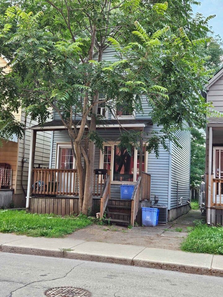 Property Photo:  91 Shaw Street  ON L8L 3P4 