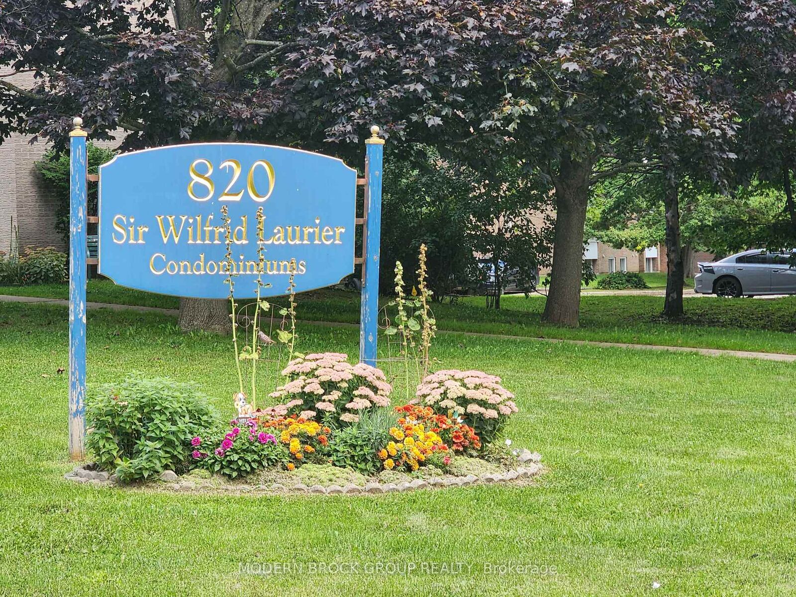 Property Photo: 820 Laurier Boulevard 318 ON K6V 6Z2