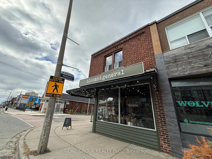Property Photo:  418 Royal York Road Unit 2  ON M8Y 2R9 