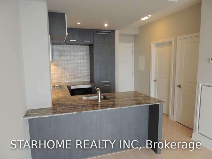 Property Photo:  8 The Esplanade N/A 4909  ON M5E 0A6 