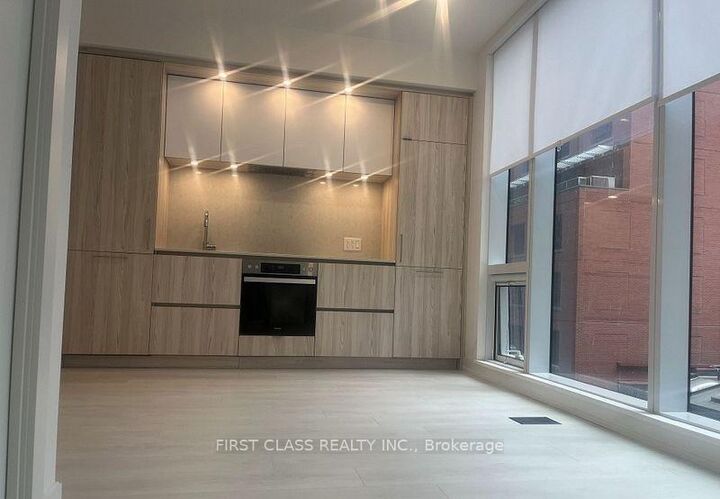 Property Photo:  15 Mercer Street 322  ON M5A 0N8 
