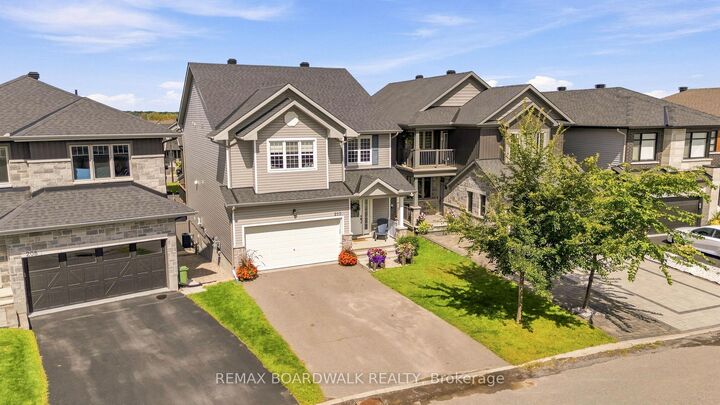 Property Photo:  210 Pingwi Place  ON K1X 0G1 