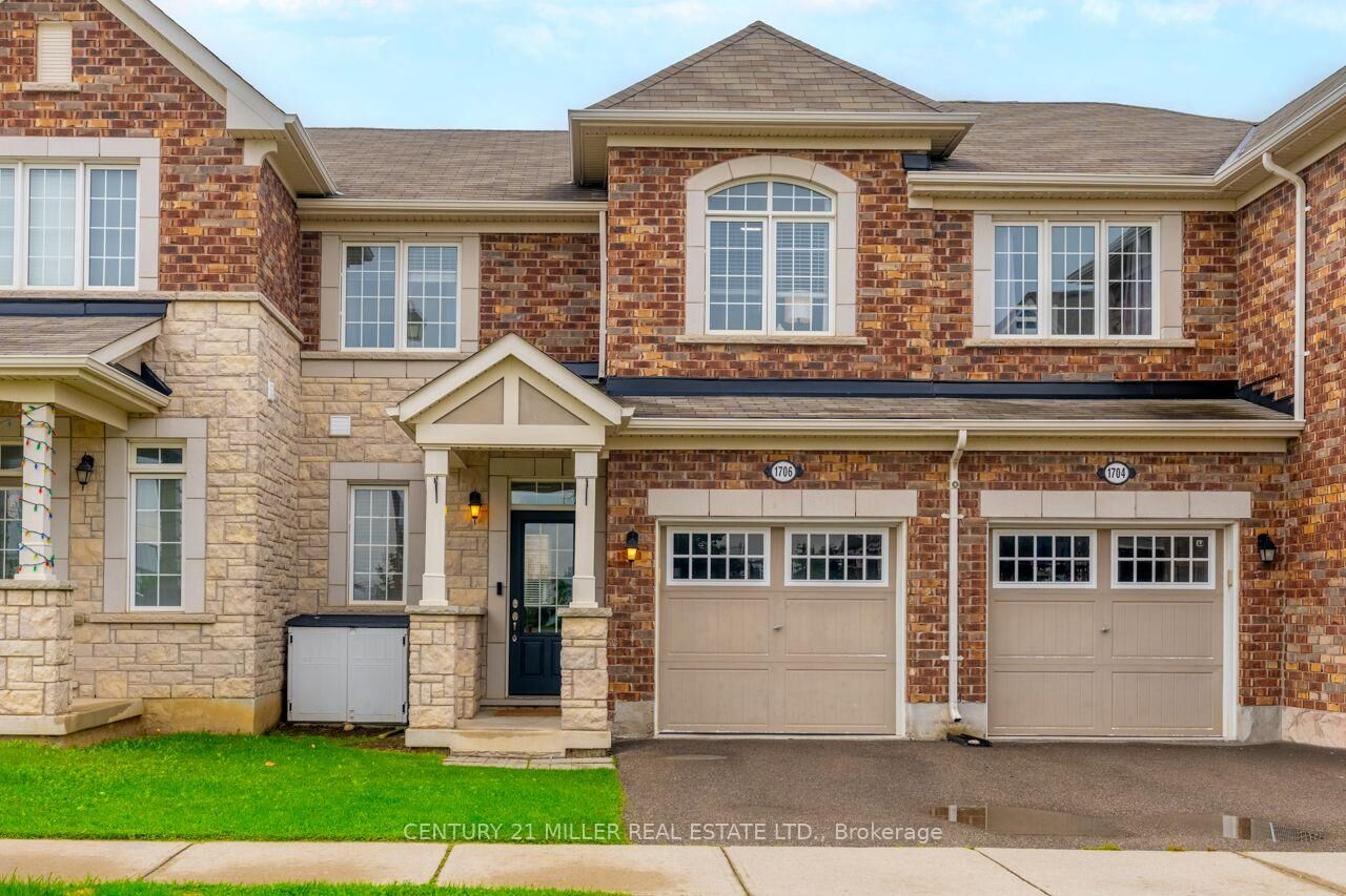 Property Photo: 1706 Copeland Circle ON L9T 8X8
