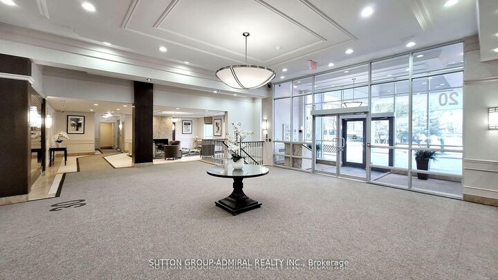 Property Photo:  20 North Park Road 811  ON L4J 0G7 