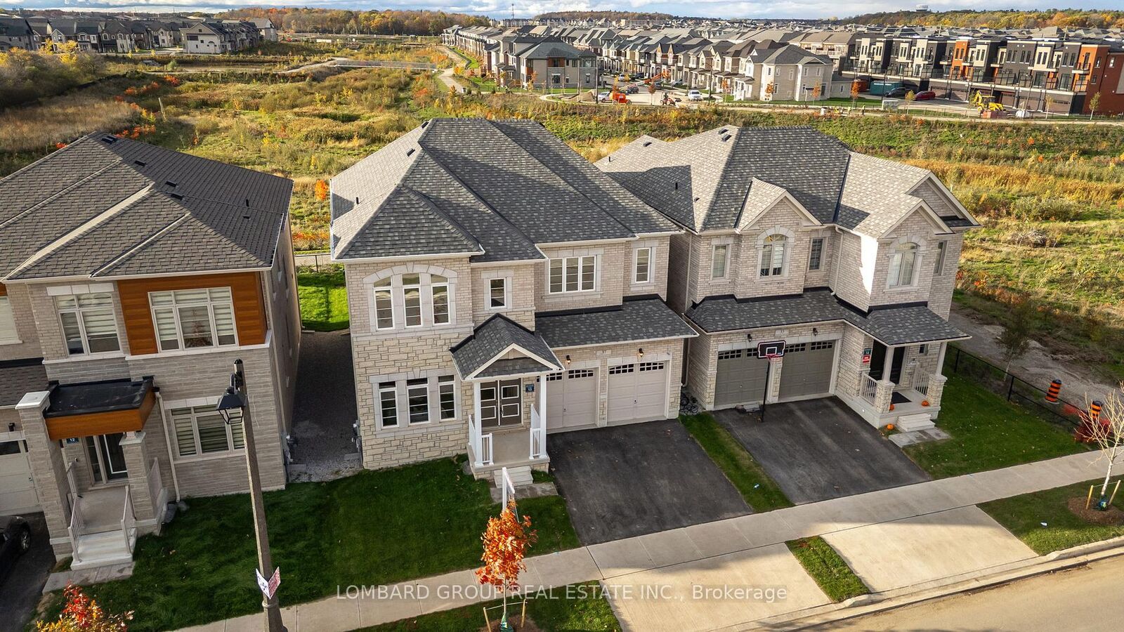 Property Photo:  37 North Park Boulevard  ON L6M 0W8 