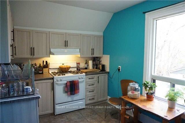 Property Photo:  591 Jane Street Upper  ON M6S 4A3 