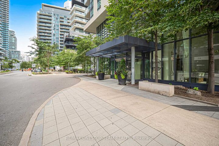 Property Photo:  59 Annie Craig Drive 1306  ON M8V 0C5 