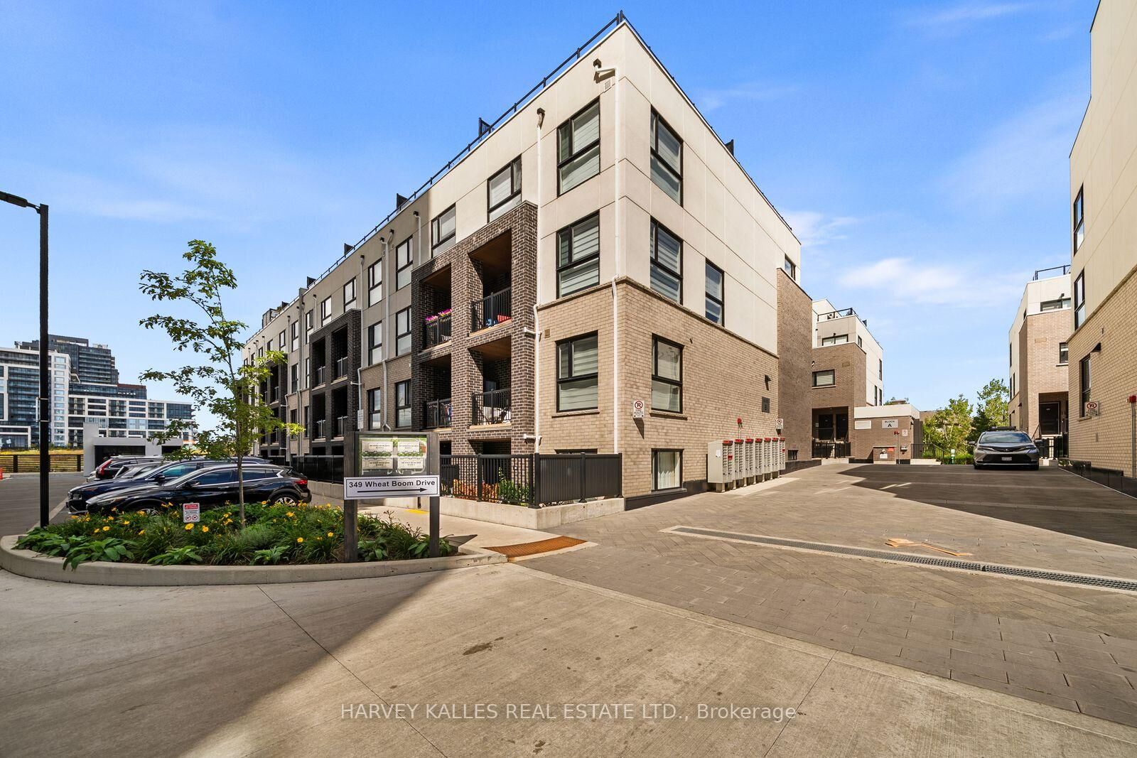 Property Photo: 349 Wheat Boom Drive 324 ON L6H 7X5