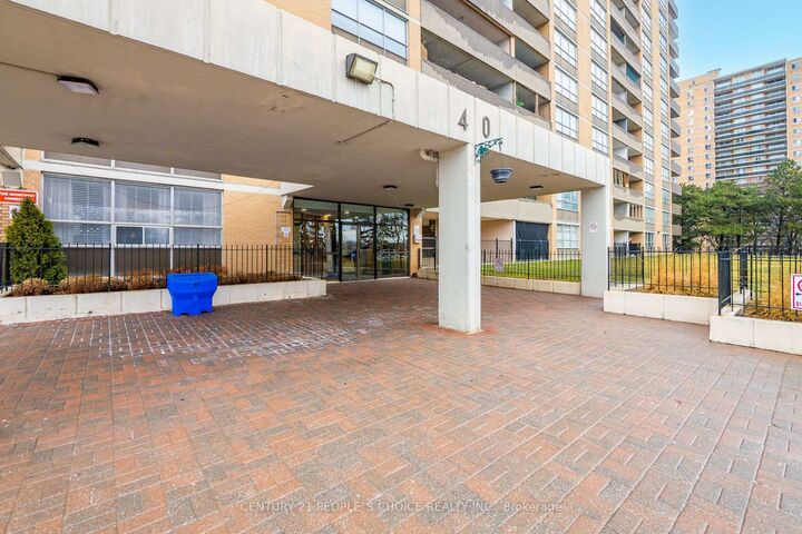 Property Photo:  40 Panorama Court 910  ON M9V 4M1 