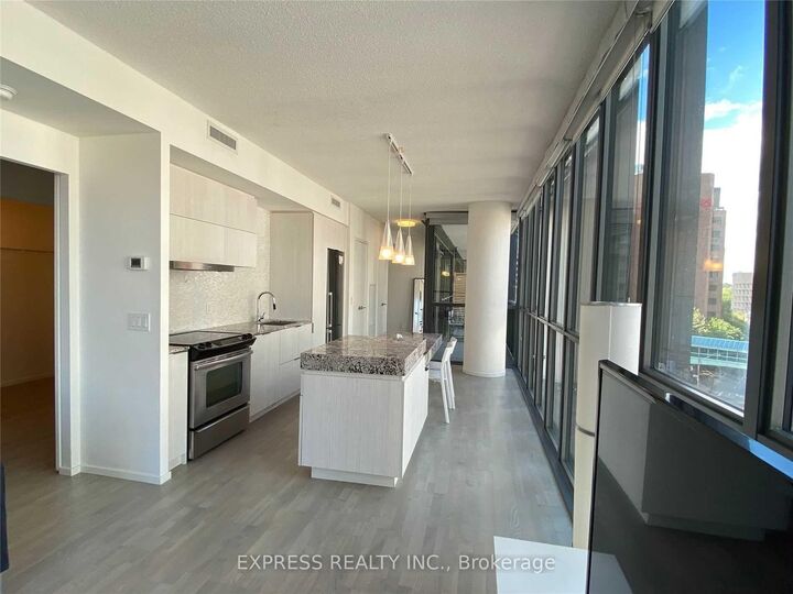 Property Photo: 101 Charles Street E 716 ON M4Y 0A9